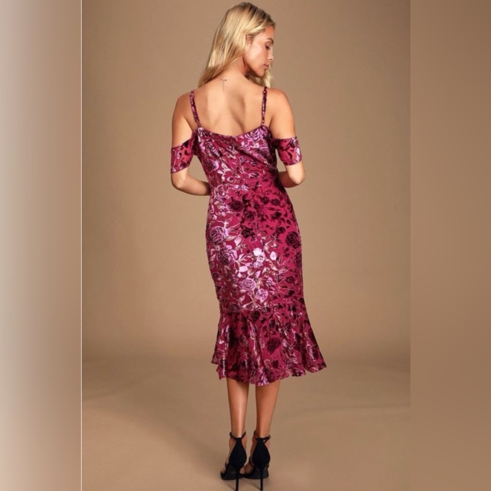 Lulus Completely Captivating Magenta Burnout Velvet Floral Print Dress! XS